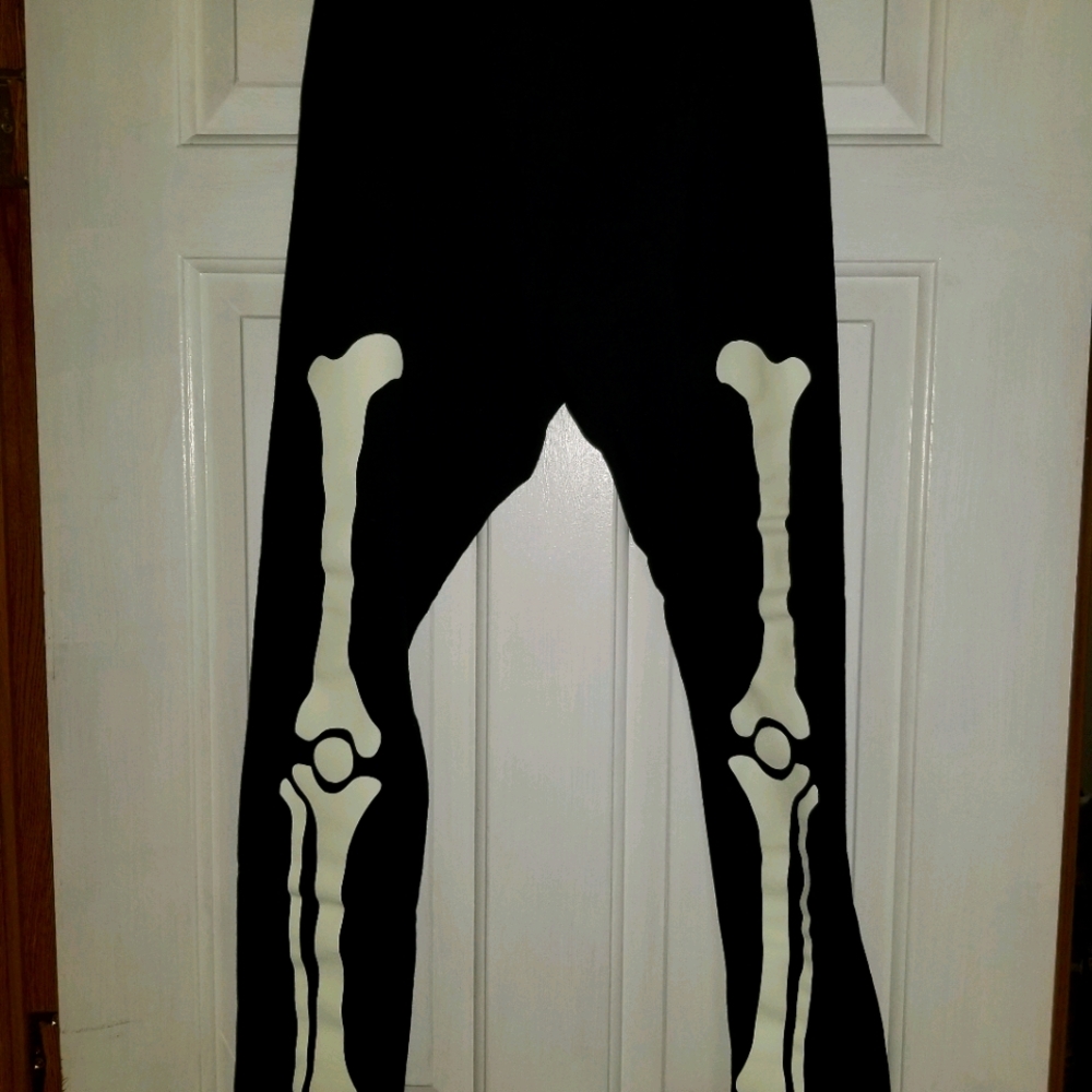 Glow in the dark skeleton leggings